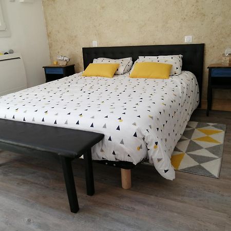 La Basse Monniere Bed & Breakfast Sevremont Ruang foto